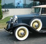 Chevrolet Parts -  CREAM MED. WHEEL AND PINSTRIPE PAINT-PINT